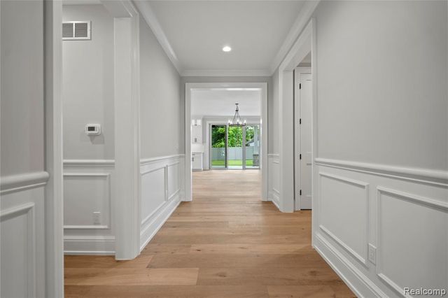 2182 Buckingham Avenue, Birmingham, MI 48009