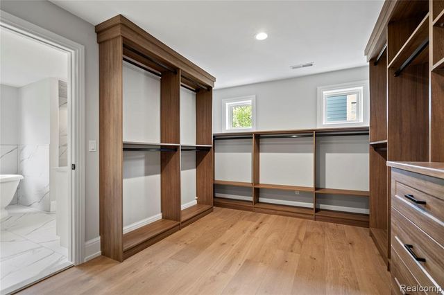 2182 Buckingham Avenue, Birmingham, MI 48009