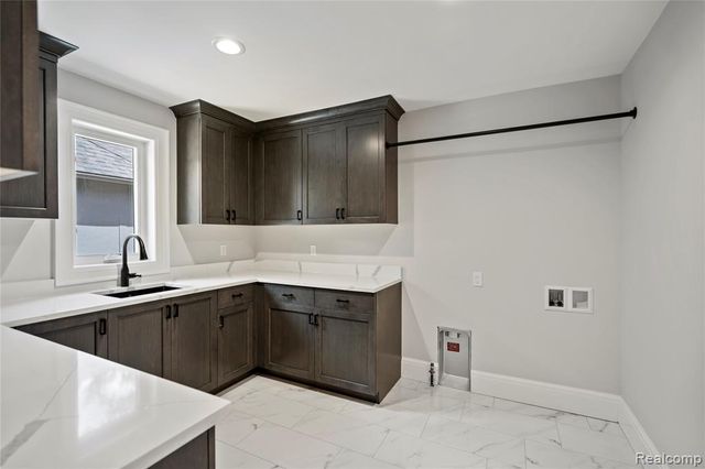 2182 Buckingham Avenue, Birmingham, MI 48009