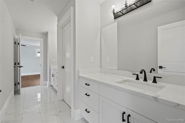 2182 Buckingham Avenue, Birmingham, MI 48009