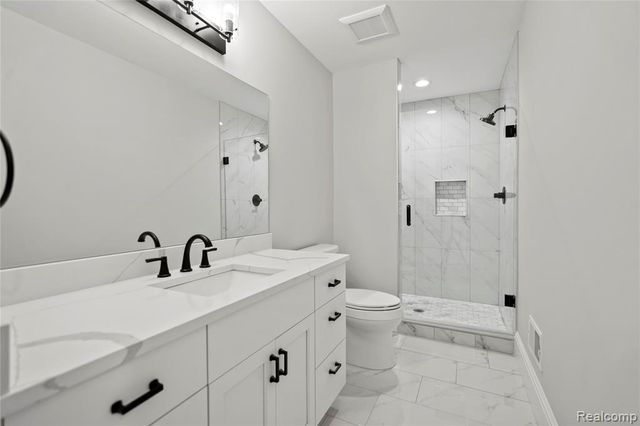 2182 Buckingham Avenue, Birmingham, MI 48009