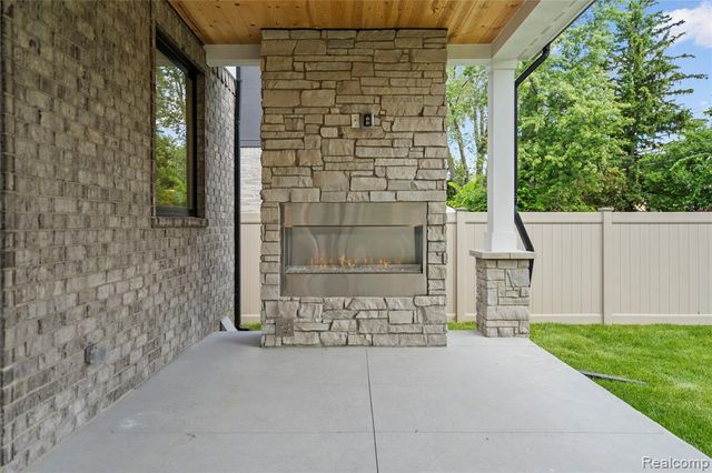 2182 Buckingham Avenue, Birmingham, MI 48009