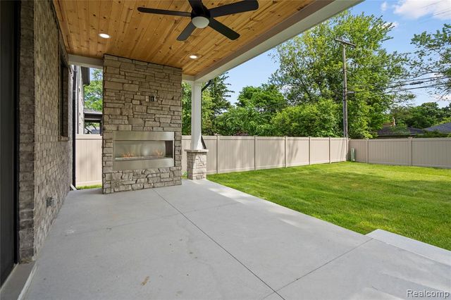 2182 Buckingham Avenue, Birmingham, MI 48009