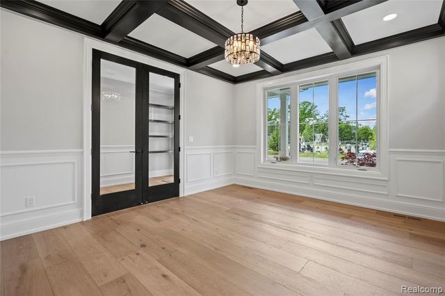 2182 Buckingham Avenue, Birmingham, MI 48009