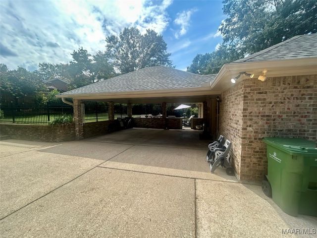 213 FOXDALE Road, Montgomery, AL 36109