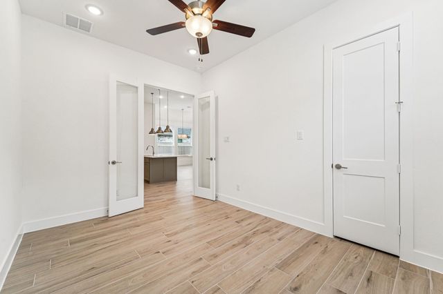 25932 N Outrider Banks, Montgomery, TX 77316