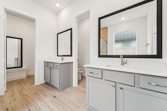 25932 N Outrider Banks, Montgomery, TX 77316