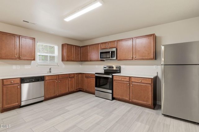 817 Leatherstone Lane, Fuquay Varina, NC 27526
