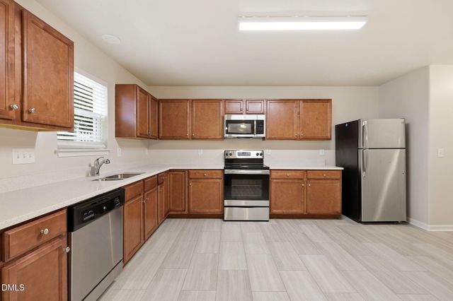 817 Leatherstone Lane, Fuquay Varina, NC 27526
