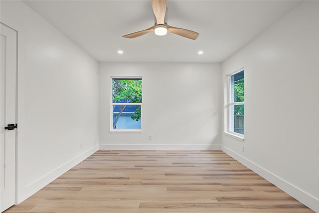 865 Peavy Road, Dallas, TX 75218