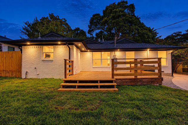 865 Peavy Road, Dallas, TX 75218