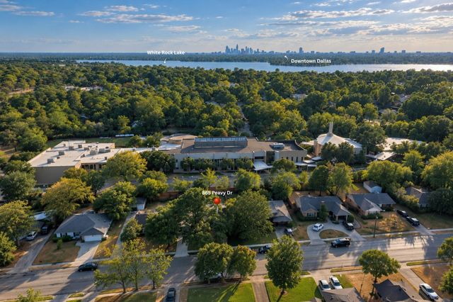 865 Peavy Road, Dallas, TX 75218