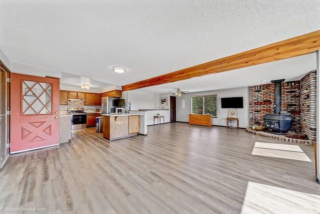 16825 E SCRIBNER Rd, Spokane, WA 99217