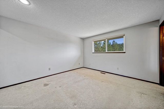 16825 E SCRIBNER Rd, Spokane, WA 99217