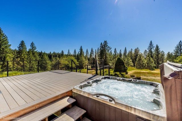 16825 E SCRIBNER Rd, Spokane, WA 99217