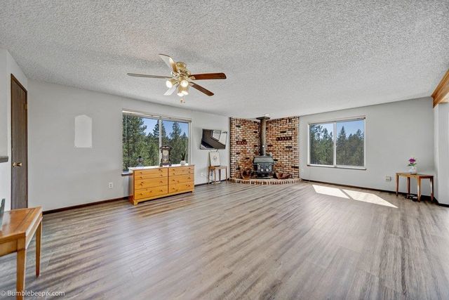 16825 E SCRIBNER Rd, Spokane, WA 99217