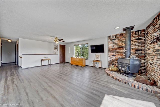 16825 E SCRIBNER Rd, Spokane, WA 99217