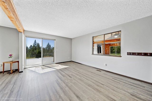 16825 E SCRIBNER Rd, Spokane, WA 99217