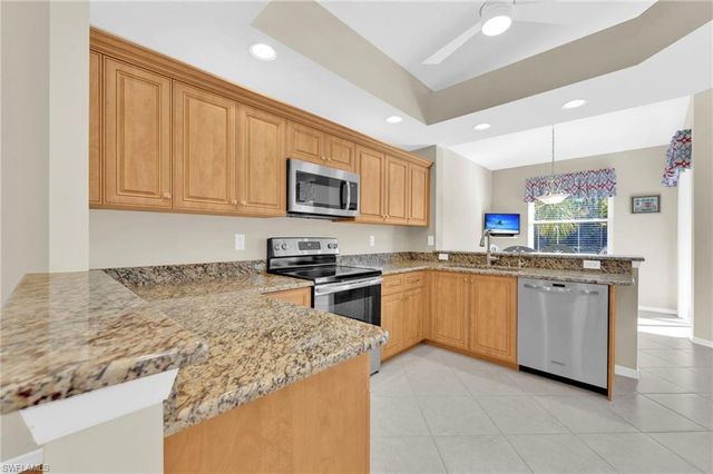 14080 Eagle Ridge Lakes DR # 201, Fort Myers, FL 33912