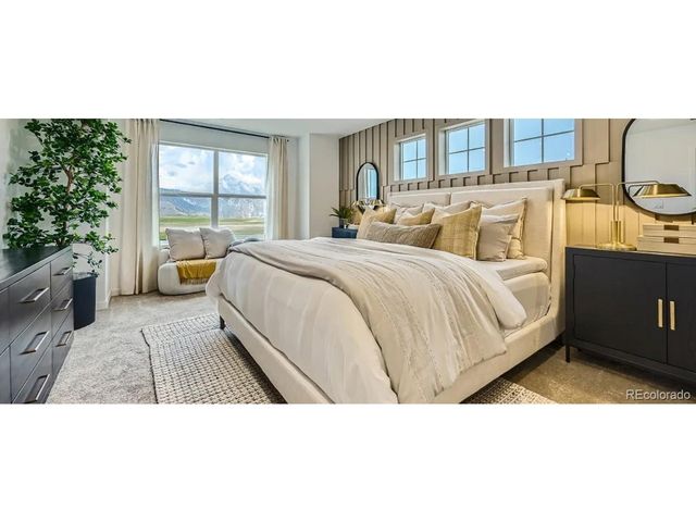 7080 Juniper Dr, Thornton, CO 80602
