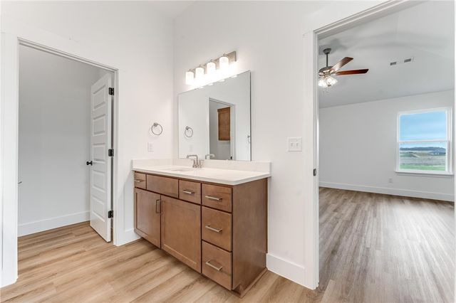 9018 S Pleasant Valley Road, Gentry, AR 72734