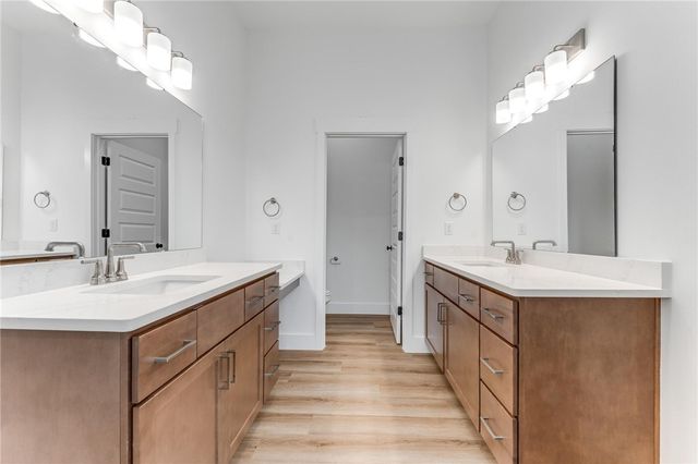 9018 S Pleasant Valley Road, Gentry, AR 72734