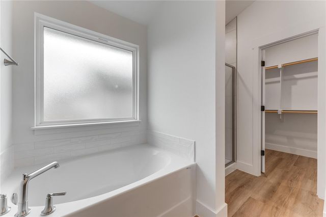 9018 S Pleasant Valley Road, Gentry, AR 72734