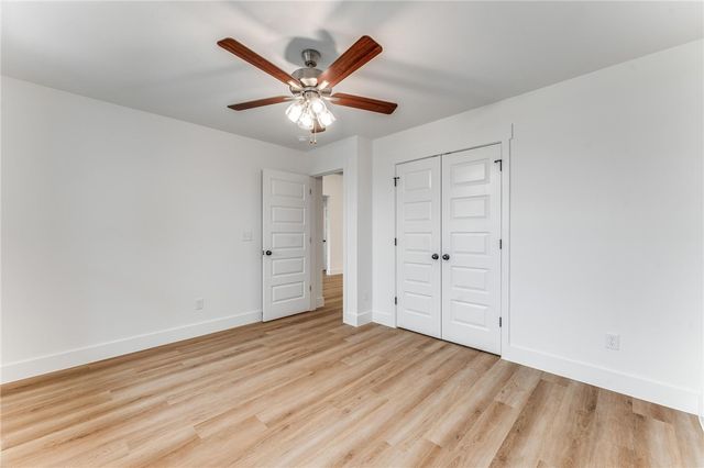 9018 S Pleasant Valley Road, Gentry, AR 72734