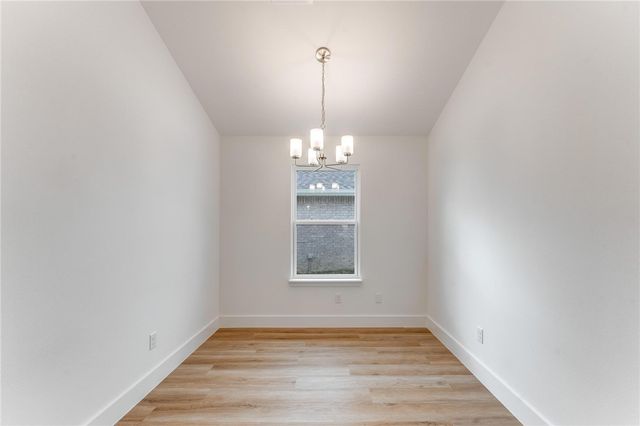 9018 S Pleasant Valley Road, Gentry, AR 72734