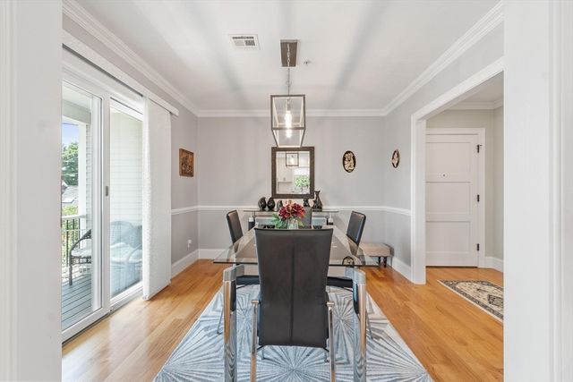 76 South Ave 201, Natick, MA 01760