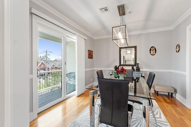 76 South Ave 201, Natick, MA 01760