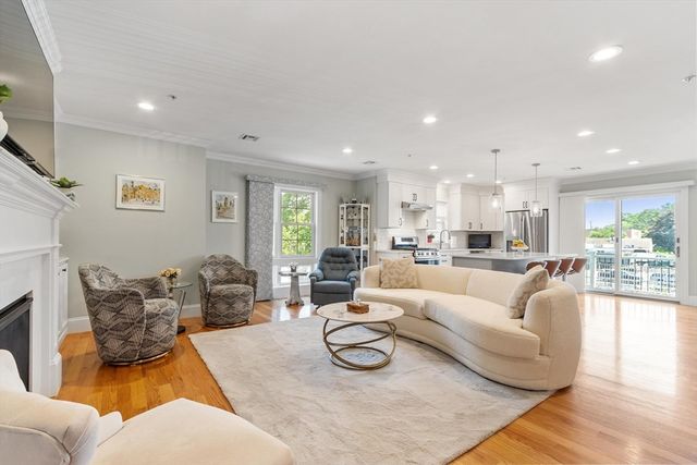 76 South Ave 201, Natick, MA 01760