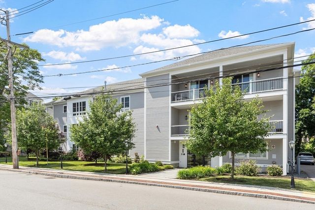 76 South Ave 201, Natick, MA 01760