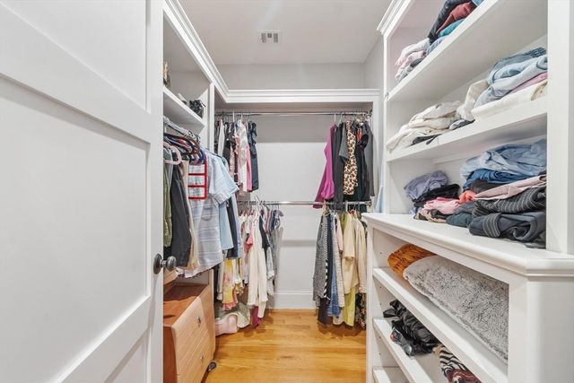 76 South Ave 201, Natick, MA 01760
