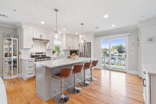 76 South Ave 201, Natick, MA 01760
