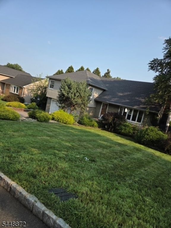 713 Roessner Dr, Union Twp., NJ 07083 — photo 2