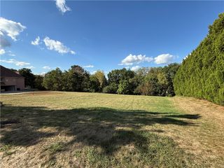 105 Windwood Heights Dr, Cranberry Twp, PA 16066