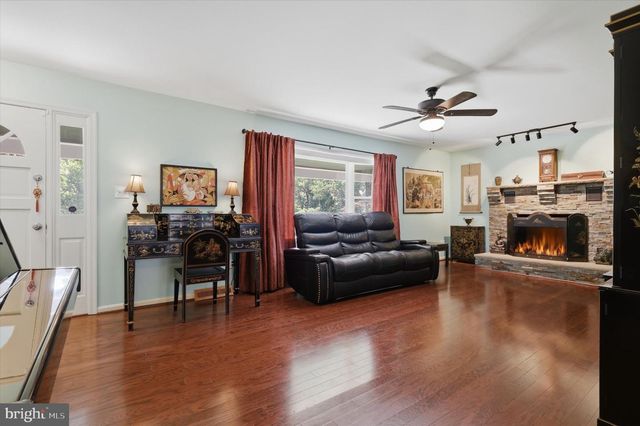 4990 FLOSSIE AVE, Frederick, MD 21703