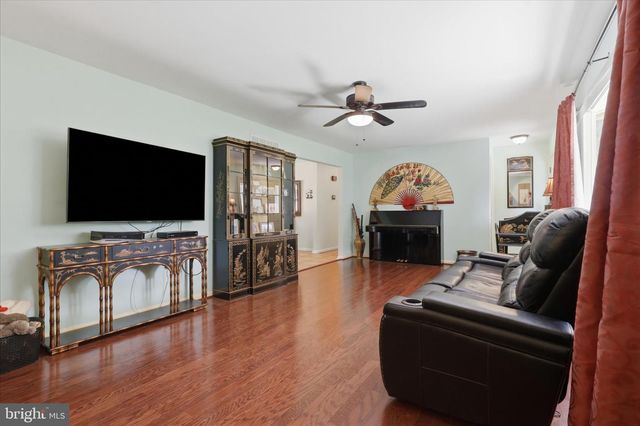 4990 FLOSSIE AVE, Frederick, MD 21703