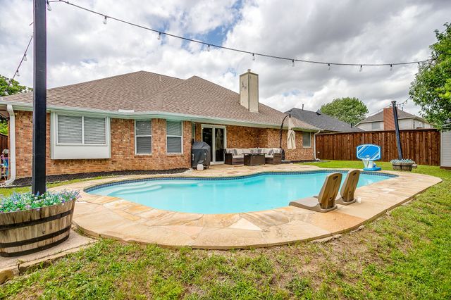 2107 Nichols Trail, Mansfield, TX 76063