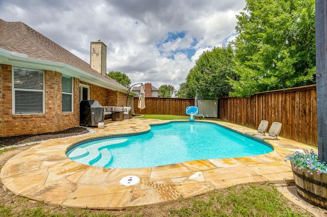 2107 Nichols Trail, Mansfield, TX 76063