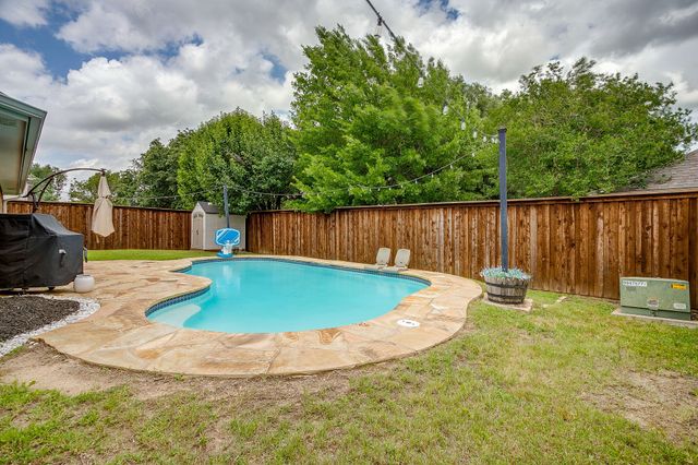 2107 Nichols Trail, Mansfield, TX 76063