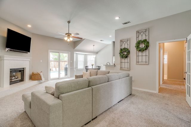 2107 Nichols Trail, Mansfield, TX 76063