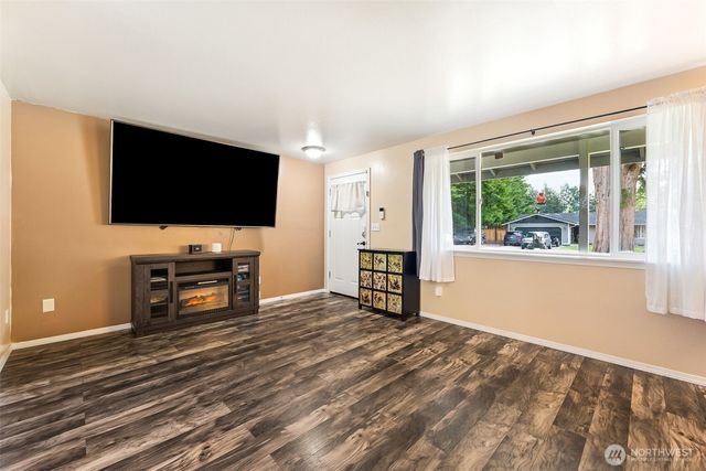 17602 154th Way SE, Yelm, WA 98597