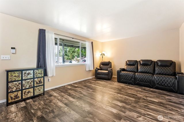 17602 154th Way SE, Yelm, WA 98597