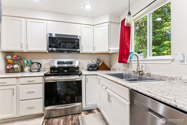 17602 154th Way SE, Yelm, WA 98597