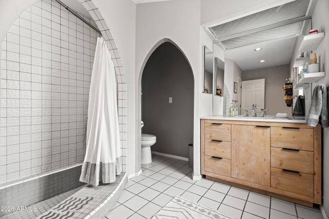 18221 N 42ND Street, Phoenix, AZ 85032