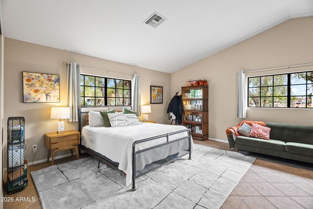 18221 N 42ND Street, Phoenix, AZ 85032