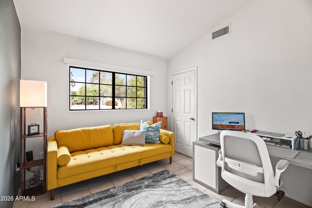 18221 N 42ND Street, Phoenix, AZ 85032