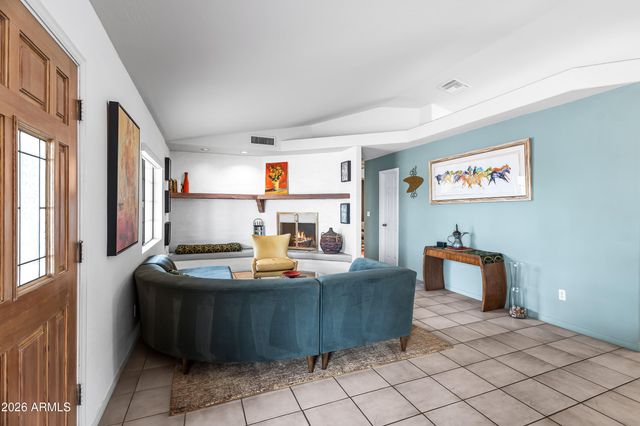 18221 N 42ND Street, Phoenix, AZ 85032